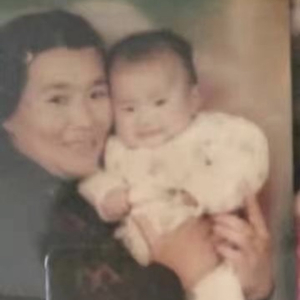 小孩半夜喂姐姐吃睾丸
